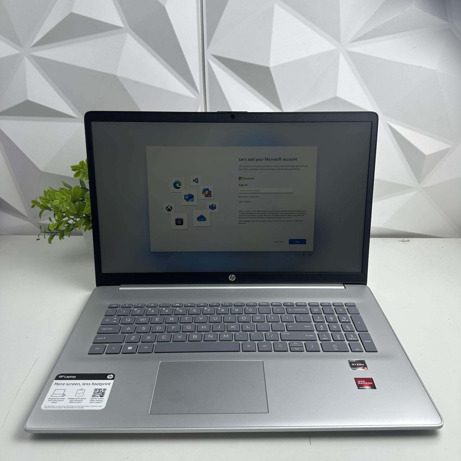 HP 17 Laptop, 17.3″ FHD, AMD Ryzen 5 7530U, 8GB, 512GB SSD, Silver