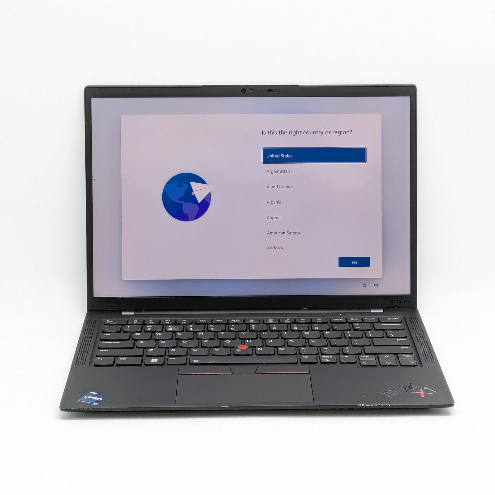 Lenovo ThinkPad X1 Carbon G10 14″ i7-1270P 32GB DDR5 256GB SSD Windows 11 Home