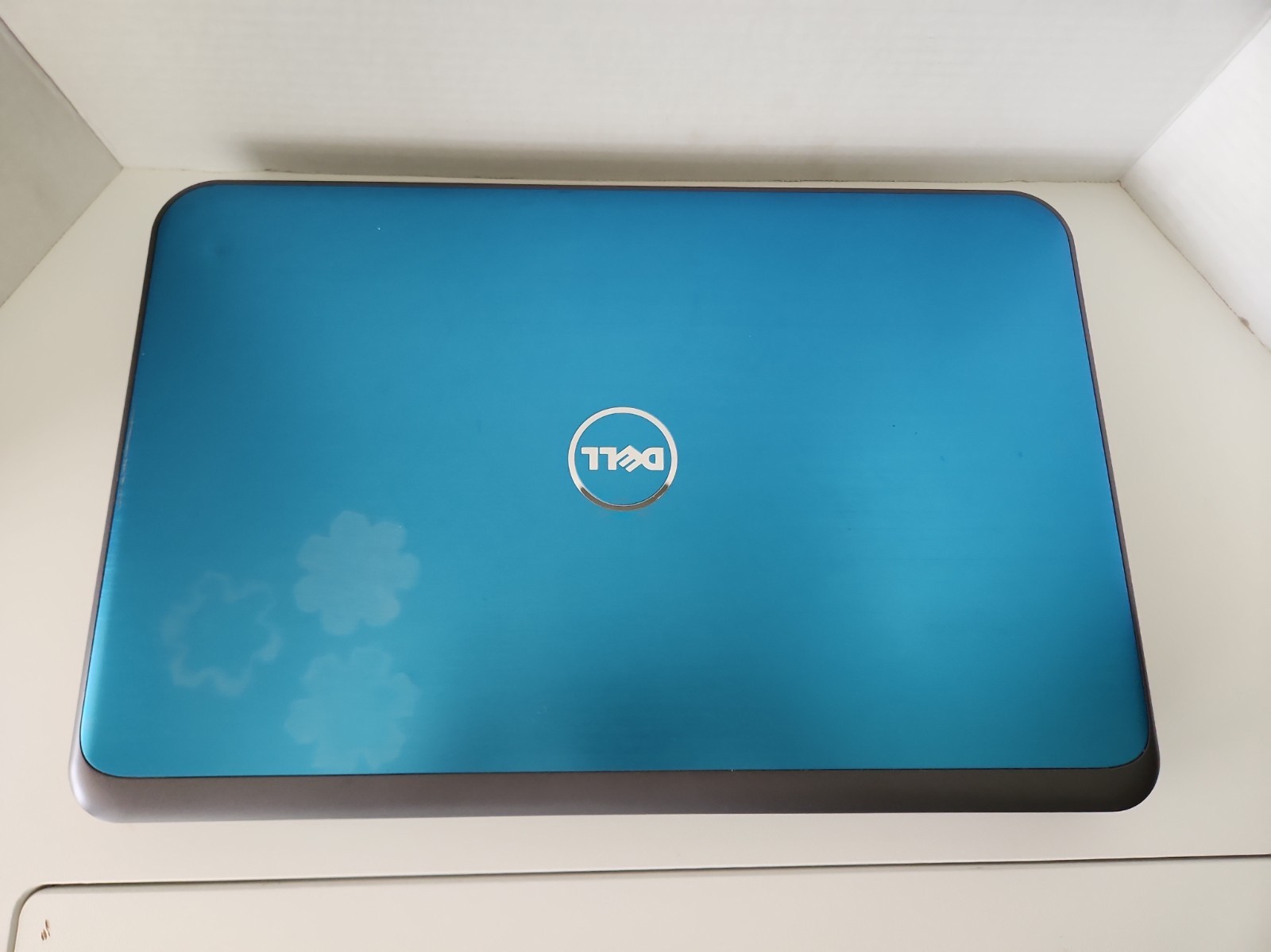 Dell Inspiron 17R 5737 Blue Intel i5-4200U 1.6GHz 8 GB NO HDD/BATT BOOTS TO BIOS
