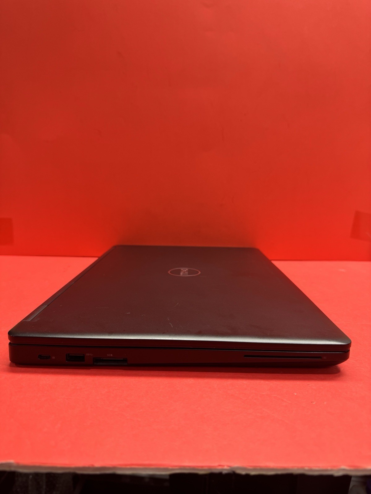 Dell Latitude 5590 15.6″ 8th i5 1.7GHz 8GBRAM 256GB SSD Windows 11pro