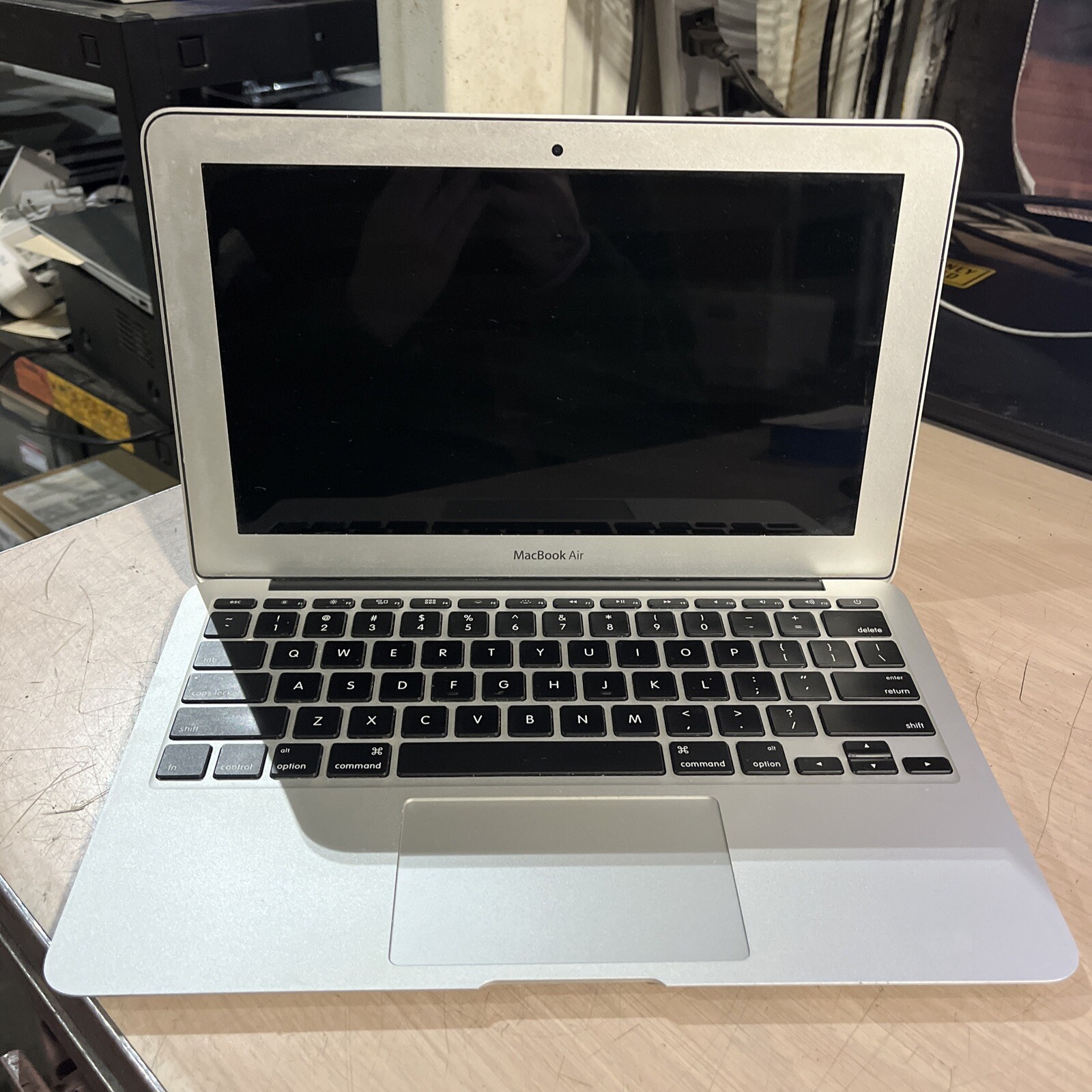 APPLE MACBOOK AIR 11″ MID-2012 CORE I5-3317U 1.7GHZ 4GB RAM