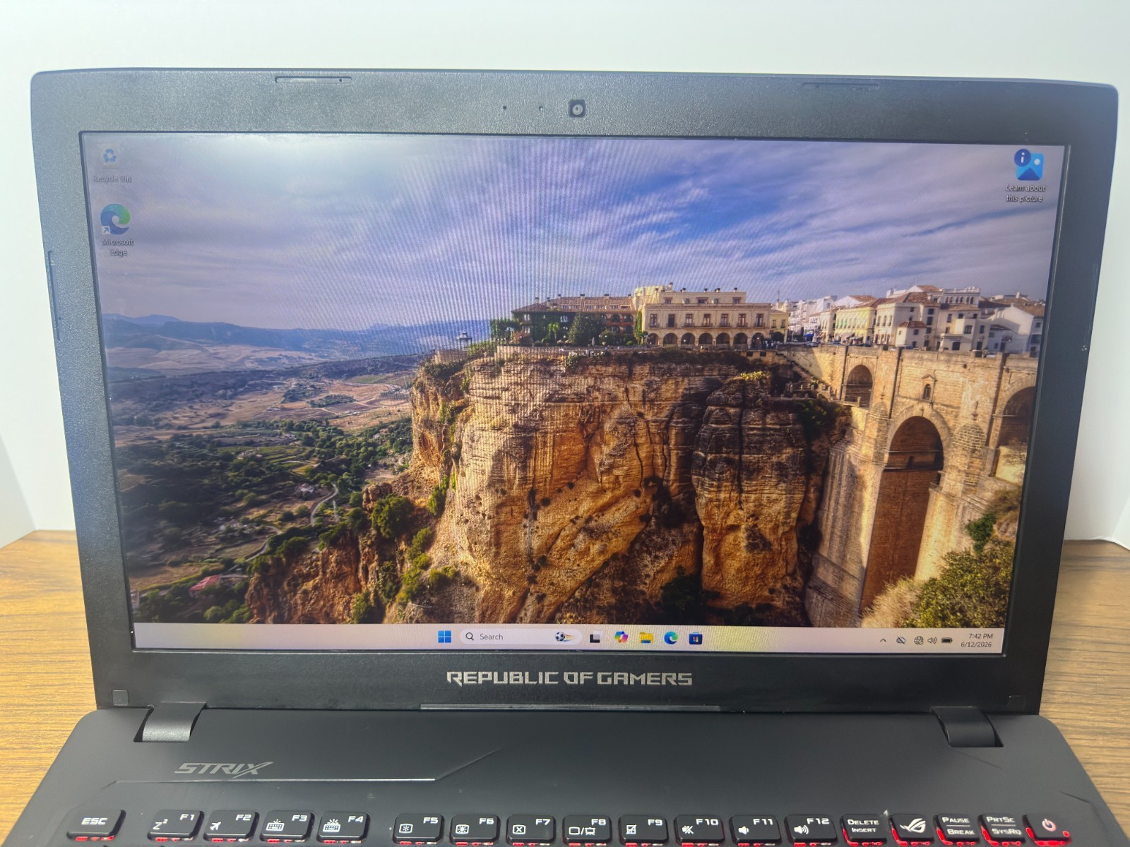 Asus ROG Strix GL553V | 15.6″| i7-7700HQ | 16GB | 256GB SSD | GTX 1050 *READ*
