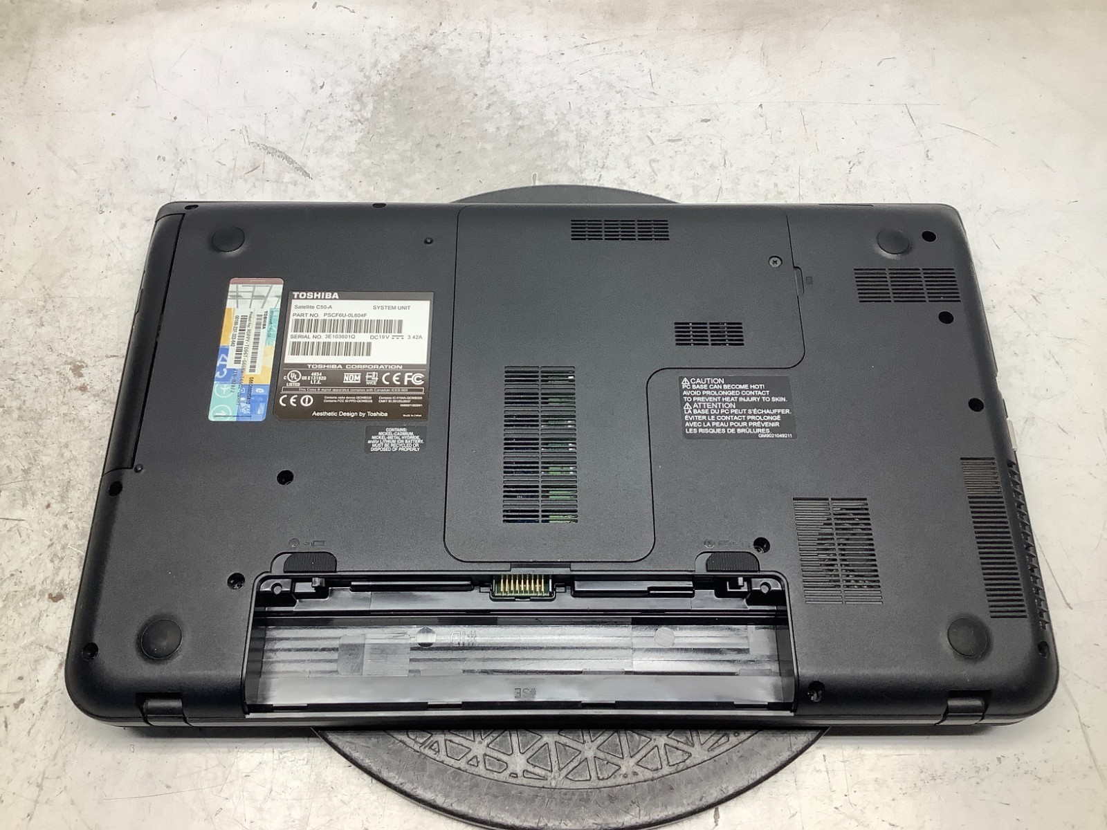 Toshiba Satellite C50-A Intel i5-3230M 2.6GHz 6 GB NO HDD – BAD SCREEN