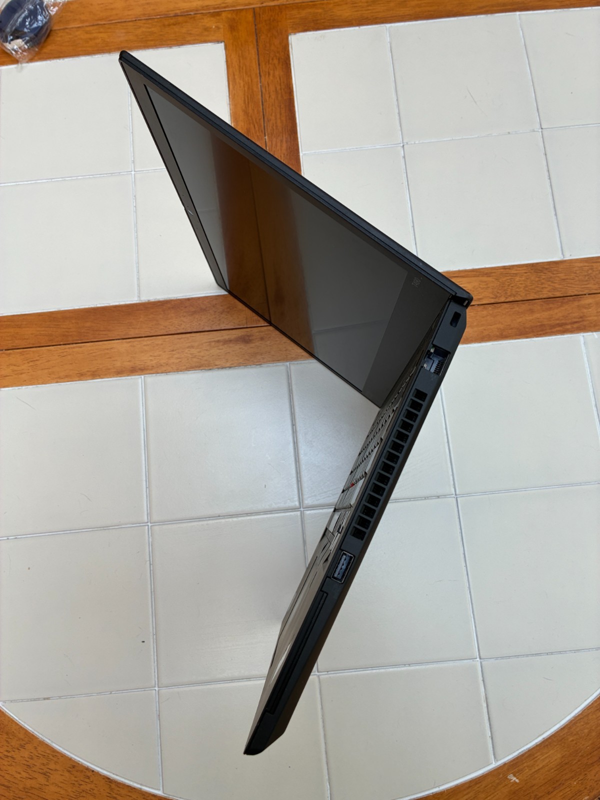 Lenovo ThinkPad T490 i5-8265U 1.6GHz 8GB 256GB NVMe 14″ Win11 Pro