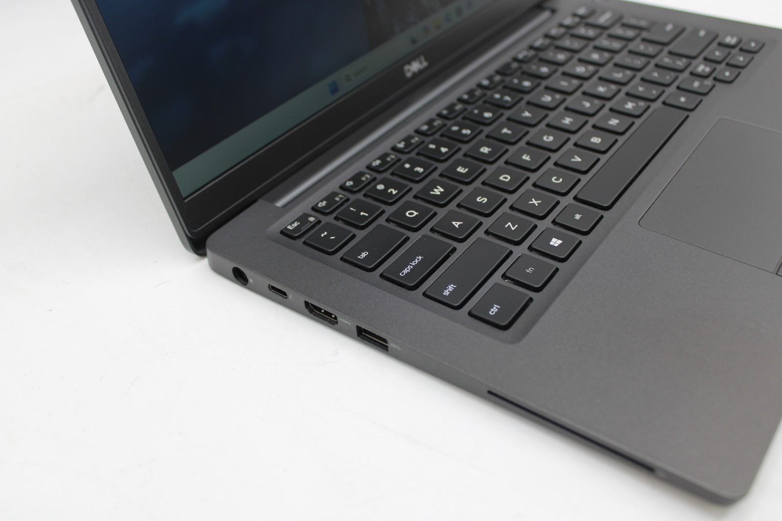Dell Latitude 7400 – W11 Pro, 16GB RAM, 256GB SSD, Intel i7-8665U, Bad Speakers