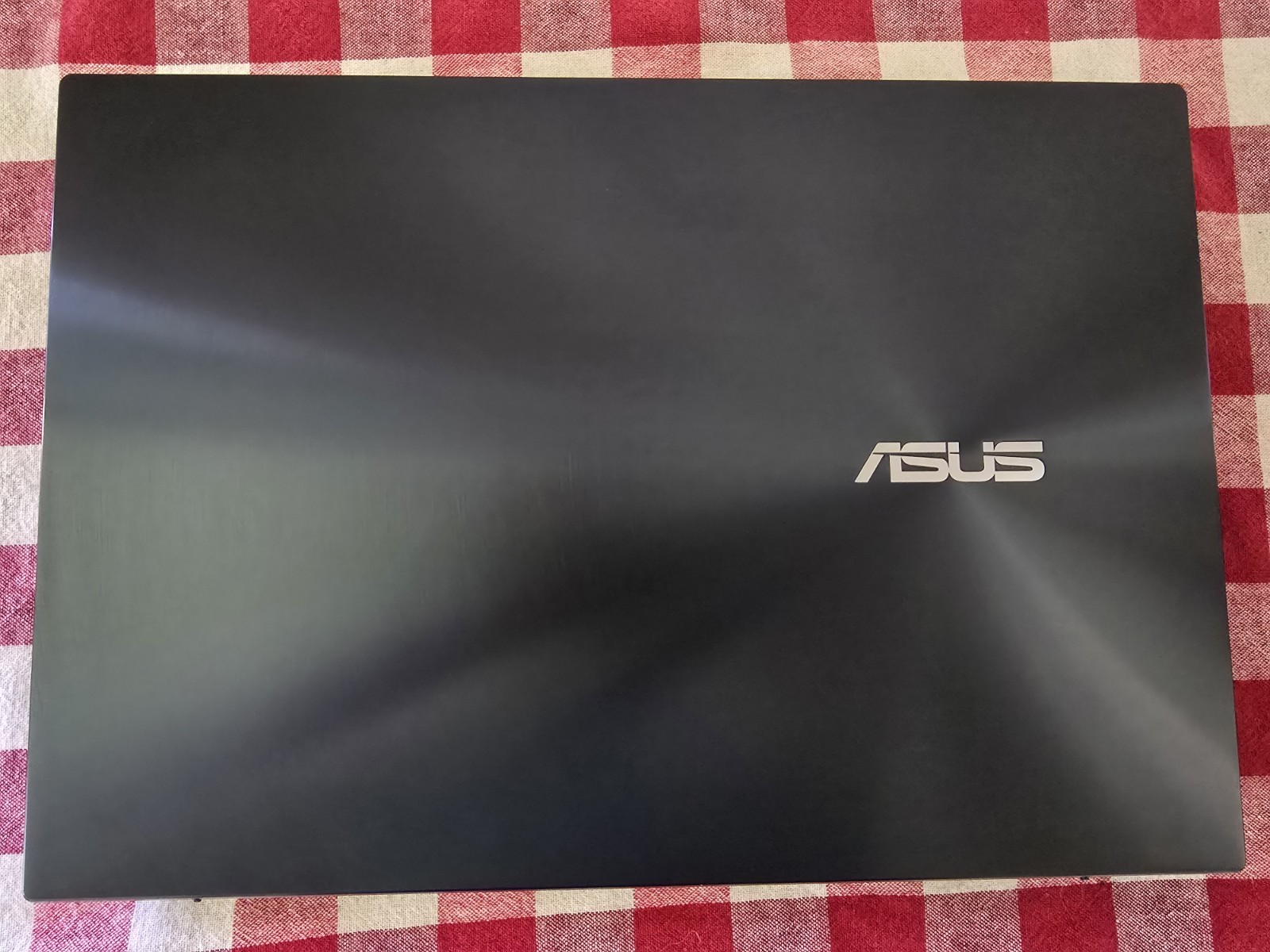 ASUS ZenBook Pro Duo UX582 i9-12900H 32GB 1TB RTX 3060 – 1 Black Pixel