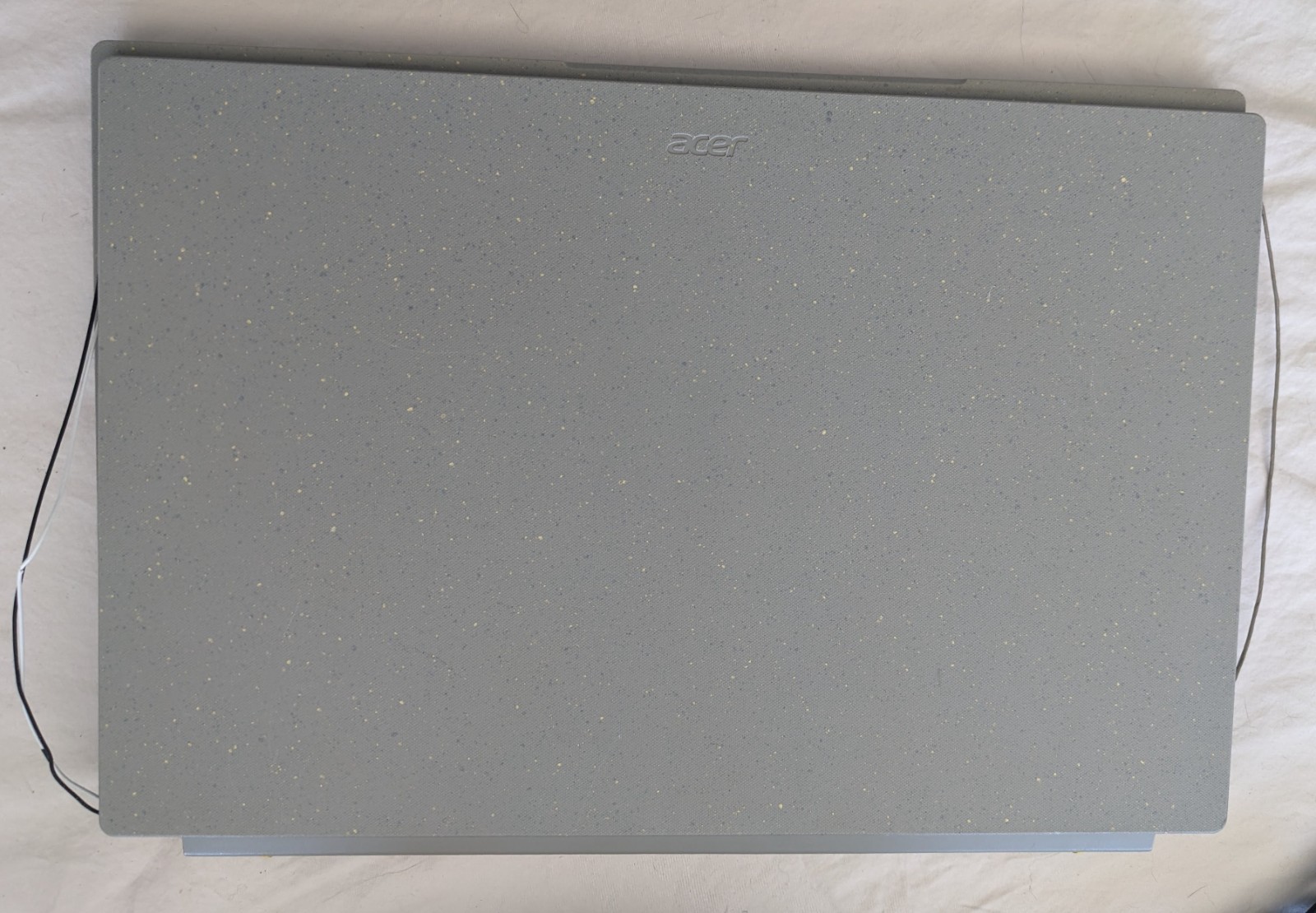 Acer Aspire Vero AV15-51 Core i5-1155G7 laptop w/broken hinges