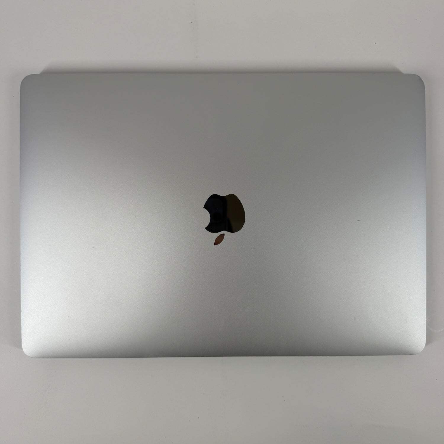 Broken 2022 Apple MacBook Pro 13.3″ M2 10C GPU 3.5GHz 8GB RAM 256GB SSD Bad LCD