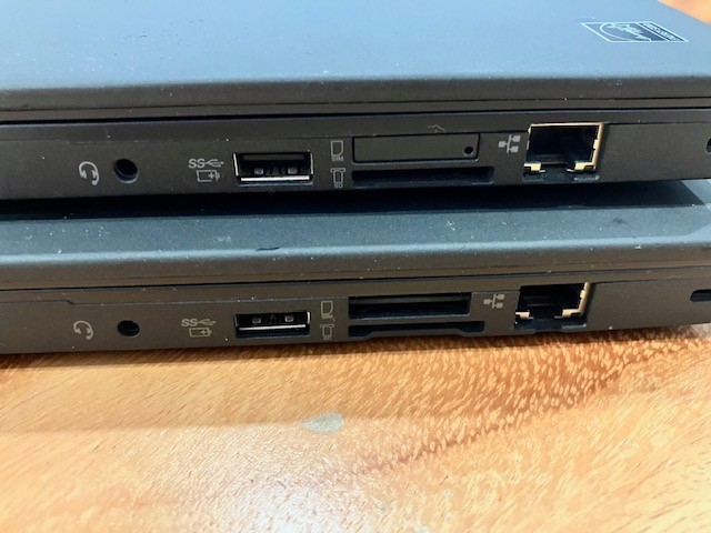 (LOT of 2) Lenovo ThinkPad X240/250 i5-4300/5300 8GB RAM Boots to BIOS NO OS/HDD