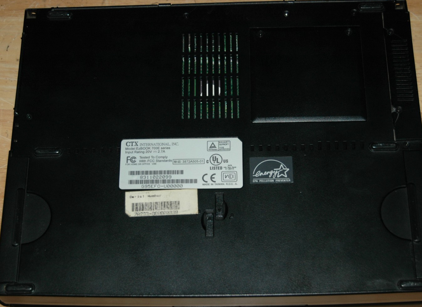 2 laptops Dell Vostro 1000 15″ [AS IS] AMD Turion 64 X2 and CTX EzBook 700E