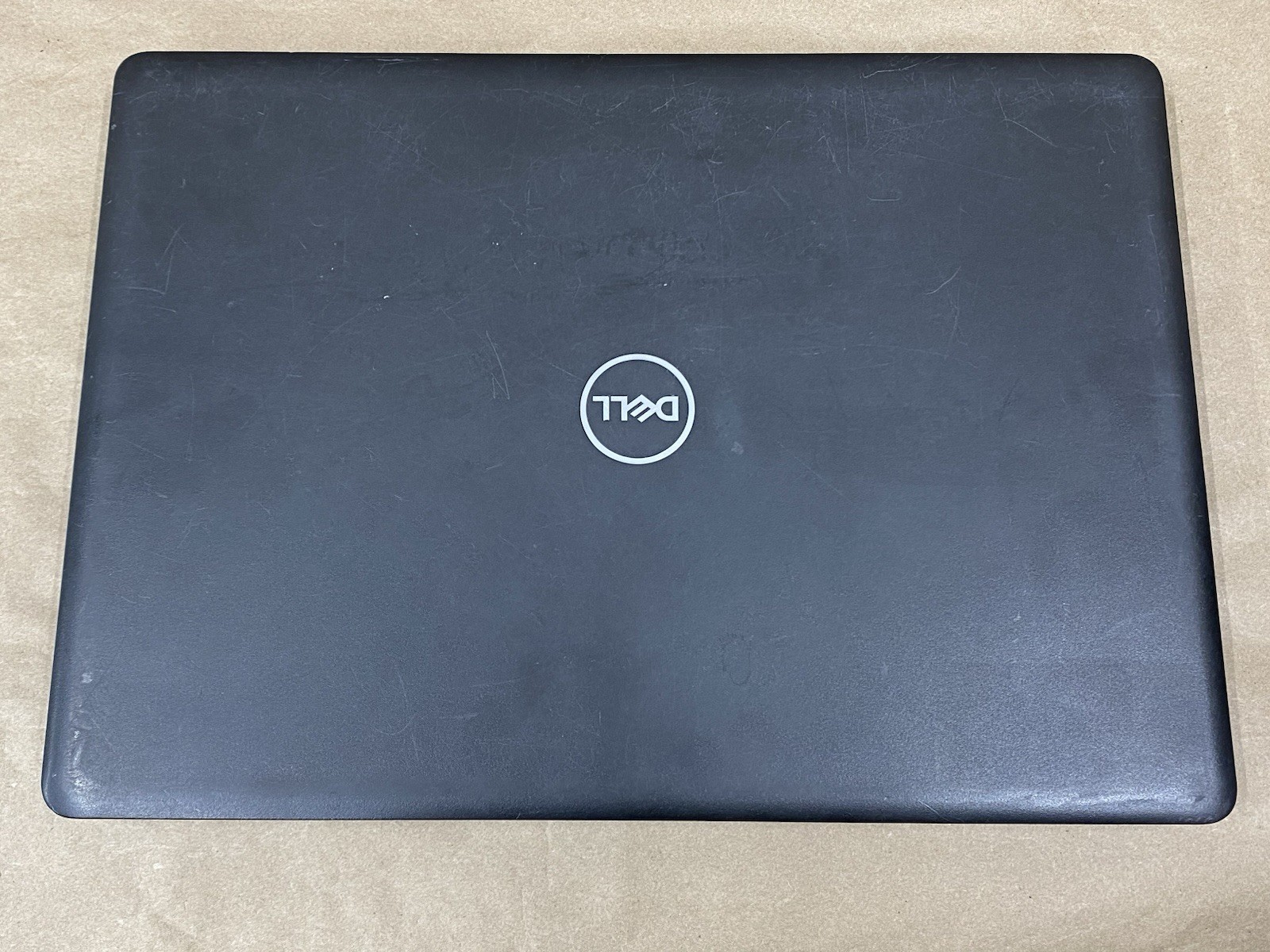 Dell Latitude 3490 – 14″ FHD – i5-8250U – 4GB – 128GB SSD – Win 11 Pro BIOS LOCK