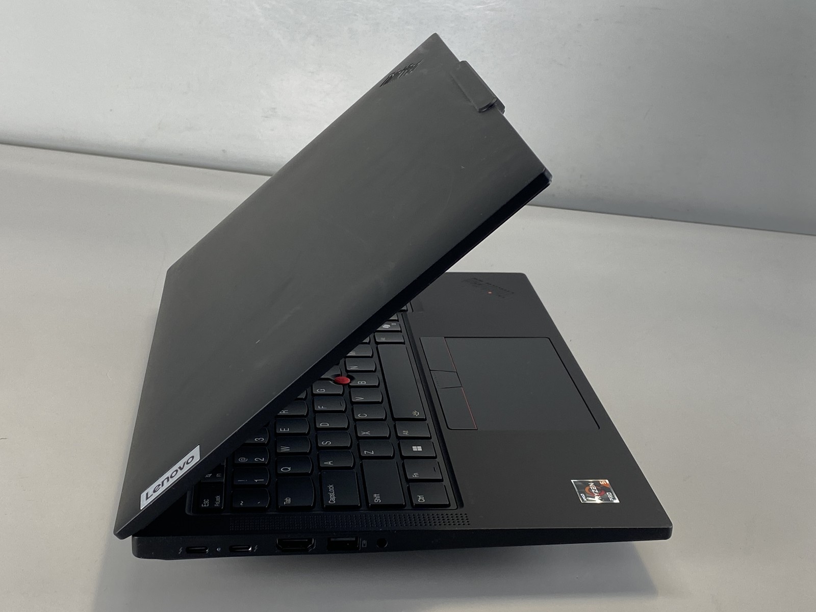 Lenovo Laptop ThinkPad T14 Gen 5 14″ AMD Ryzen 5 Pro 8540U 512GB- Black