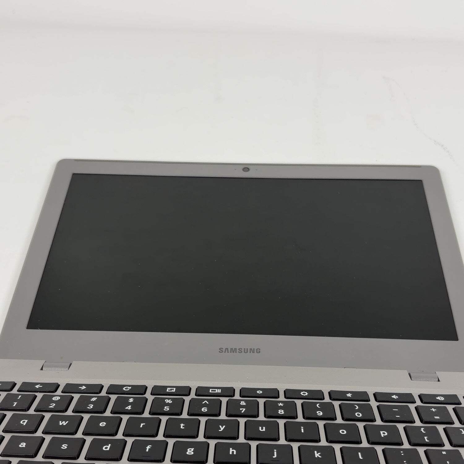 Samsung Galaxy Book4 LXE310XBA 10″ Celeron N4020 1.0GHz 32GB HDD
