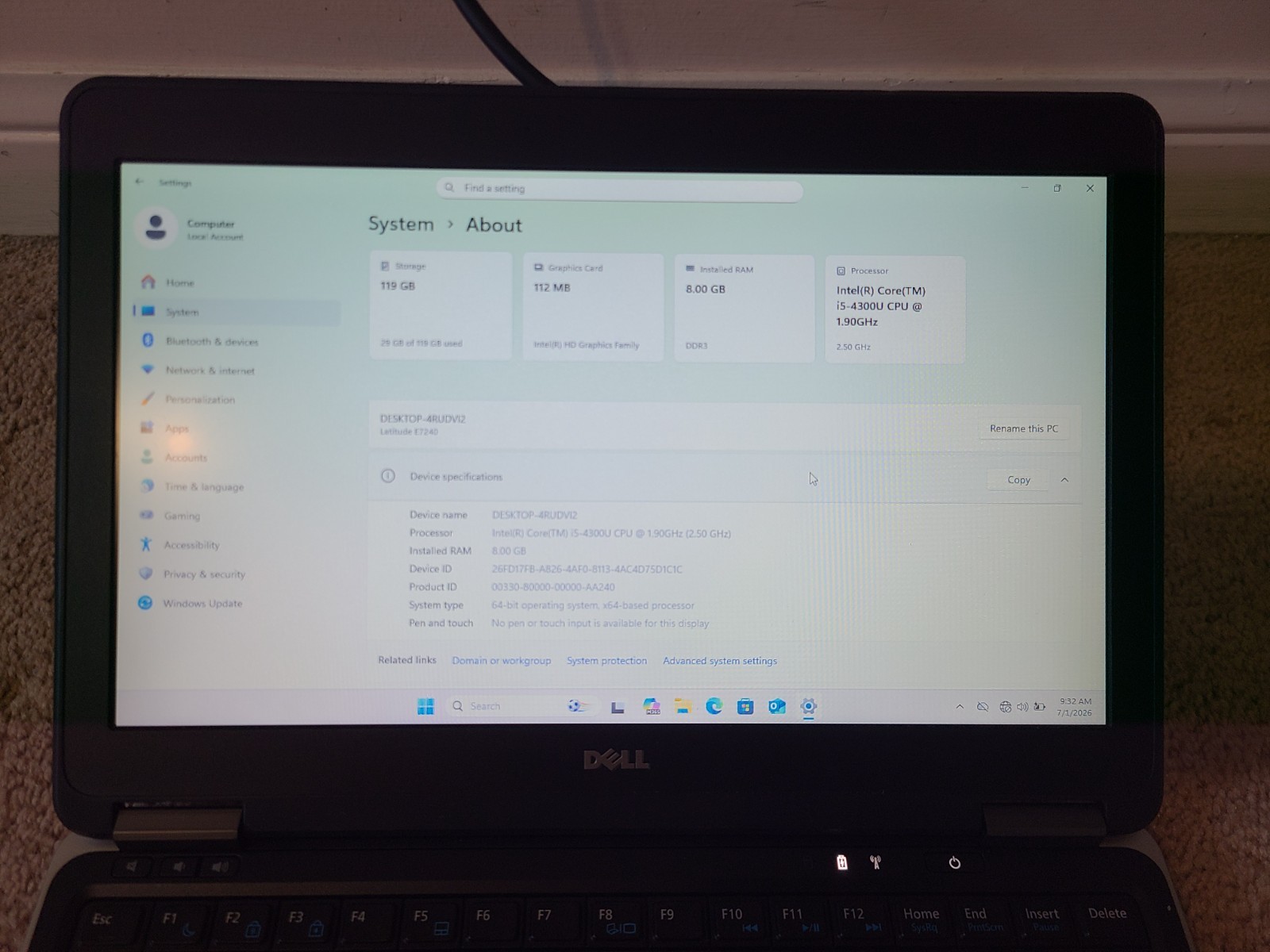 Dell Latitude E7240 – i5-4300U 8GB RAM 120GB SSD 12.5′ screen Win 11 + adapter