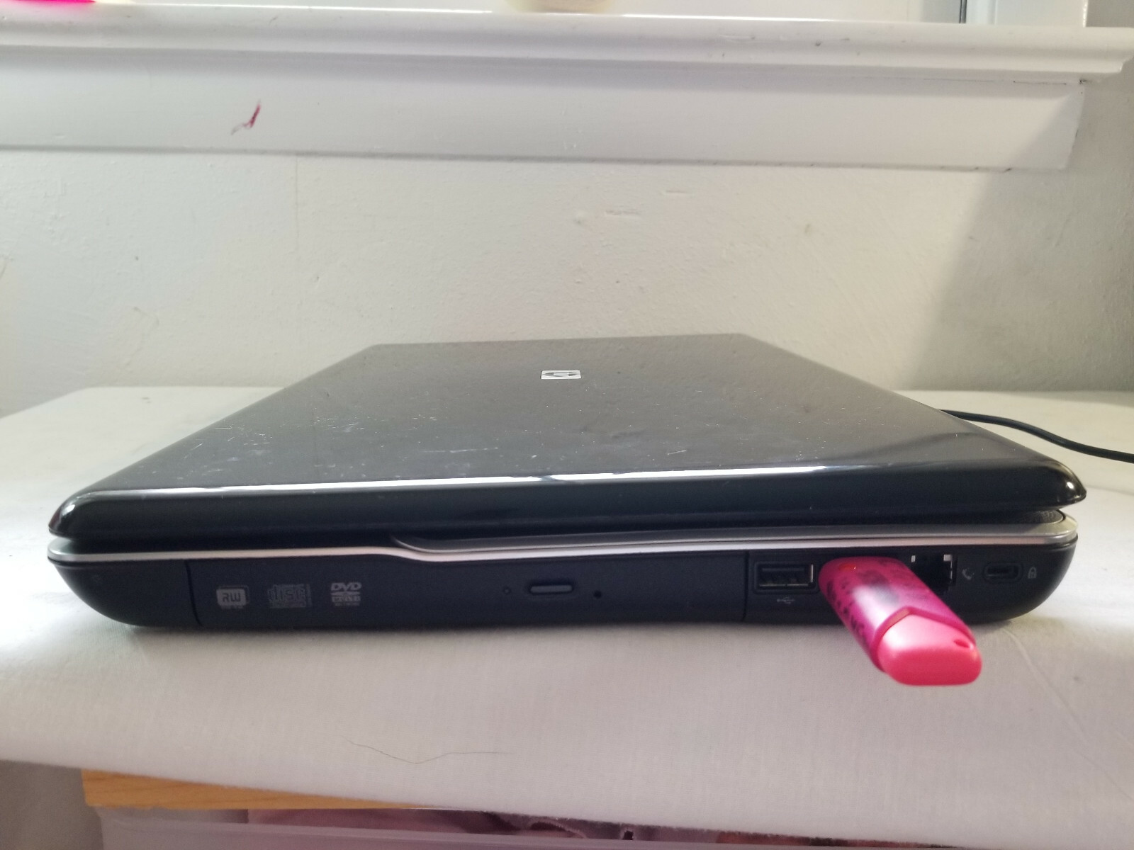 HP G60 4420M, Windows 10 Pro, 240 GB SSD, CPU Intel T9600 2.8 Ghz, RAM 4GB, VGA.