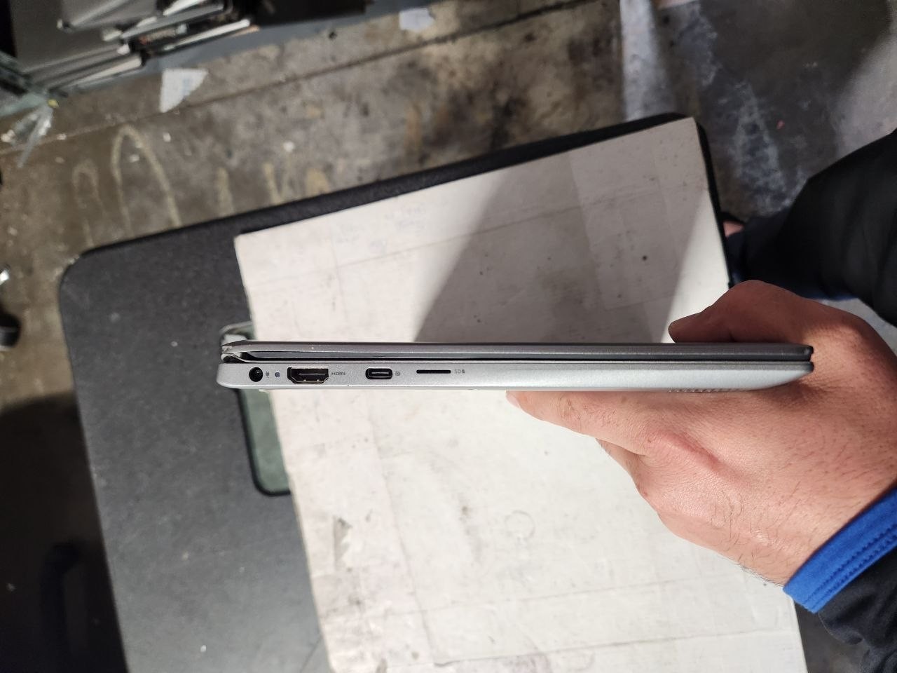Dell Latitude 3301 (Core i5-8265U, 8GB RAM, 256GB SSD, Win 11 Pro) for parts
