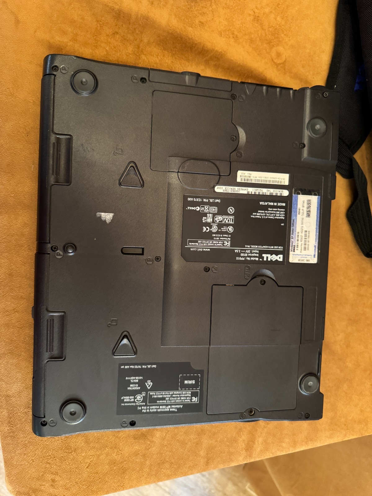 WORKING Vintage Dell Latitude Laptop & case C800 PP01X Vintage Gamer Windows XP