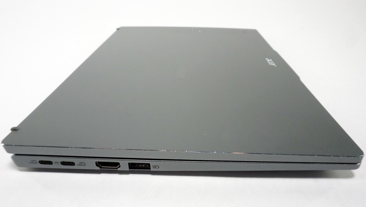 Acer Swift Go 14 SFG14-63T Touch FHD+ AMD Ryzen 7 8845HS 3.8GHz 16GB RAM 1TB SSD