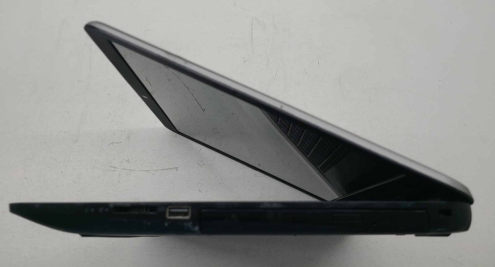 HP NOTEBOOK 17-X061NR 17.3″ Laptop Intel Core i3-6100U 8GB Ram NO HD/OS (FL)