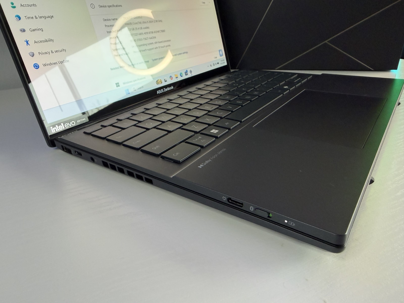 ASUS Zenbook DUO 14″ OLED Touch Displays Core Ultra 9 285H 32GB 2TB SSD W11H