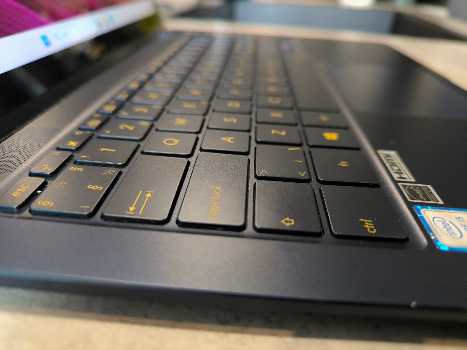 SUS ZenBook UX490UA – Ultra-Slim Premium Ultrabook | i5 | 8GB RAM | 512GB NVMe
