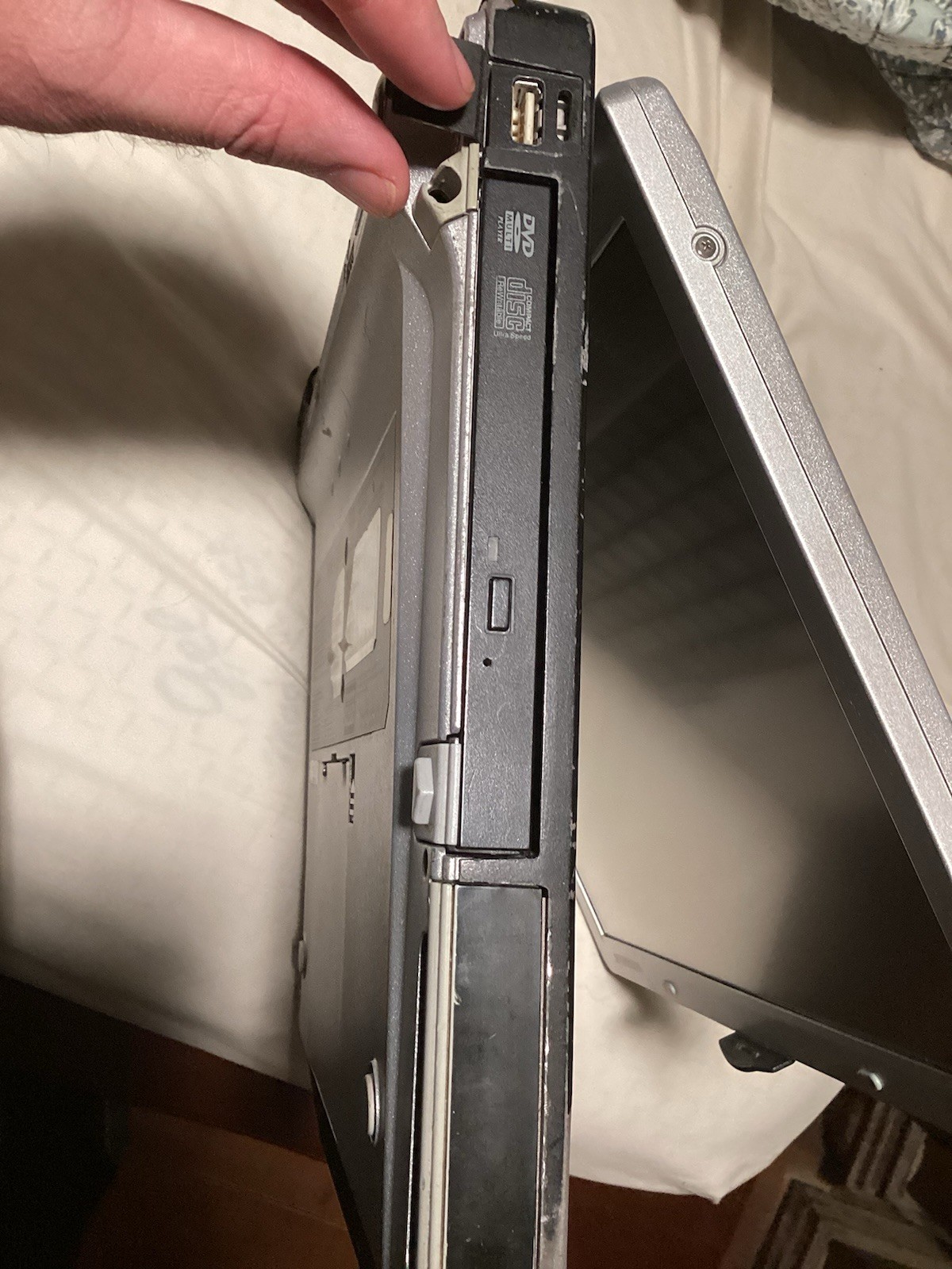 Panasonic Toughbook CF-74 14″ Core 2 Duo Touchscreen 2GB 120GB SSD Win 10 Rugged