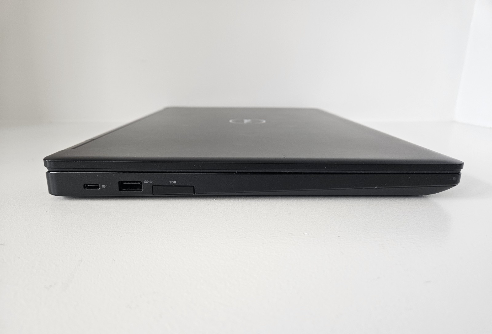 Dell Precision 3520 Core i5-7440HQ 2.8GHz 15.6″ 256GB NVMe 8GB RAM Win 11 Pro