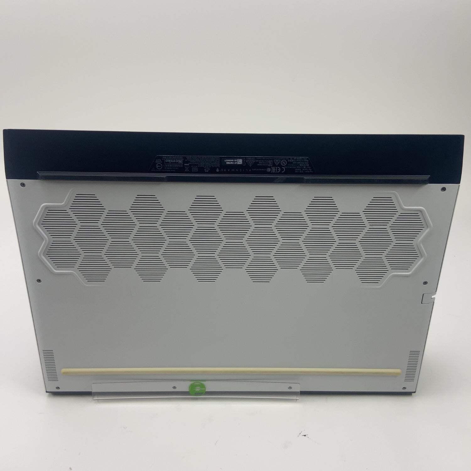 Alienware M17 R3 17.3″ i7-10750H 2.6GHz 8GB RAM 1TB HDD GeForce RTX 2070