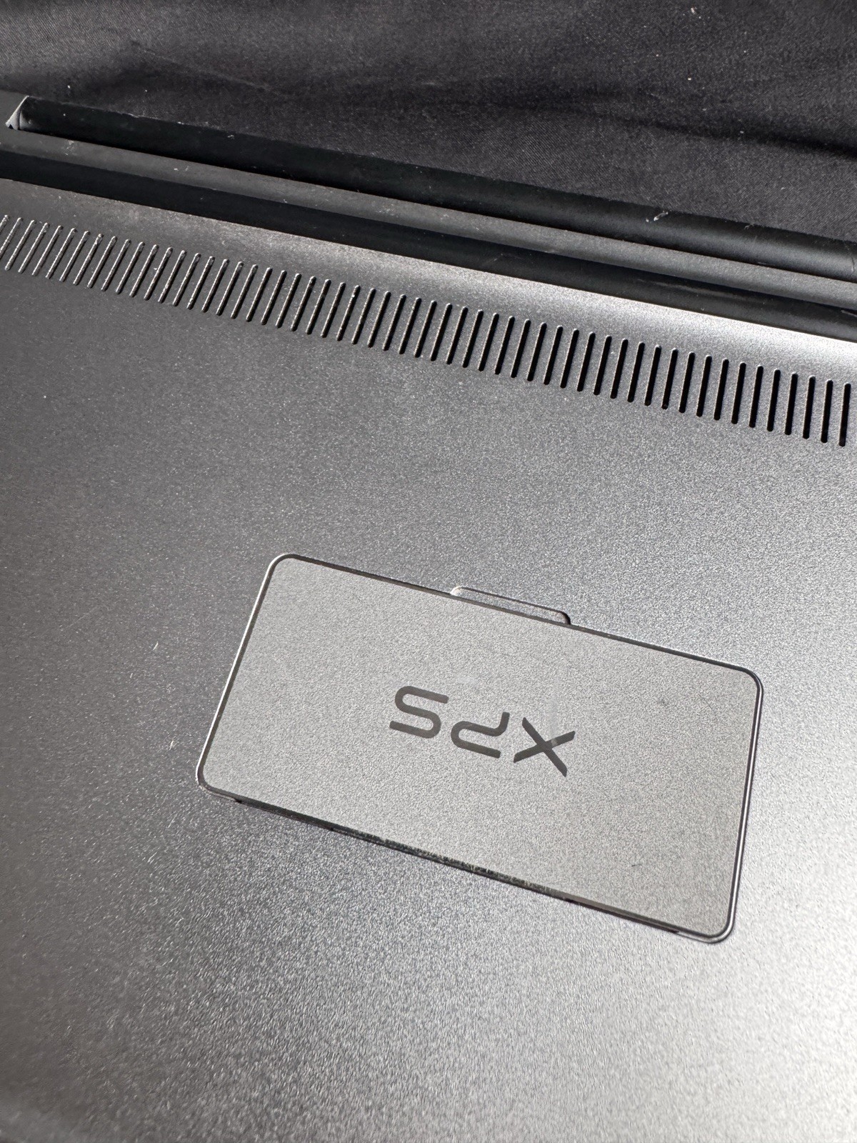 Dell XPS 13 9343 Intel i5 120Gb SSD 4GB Ram Needs Battery And Sticky