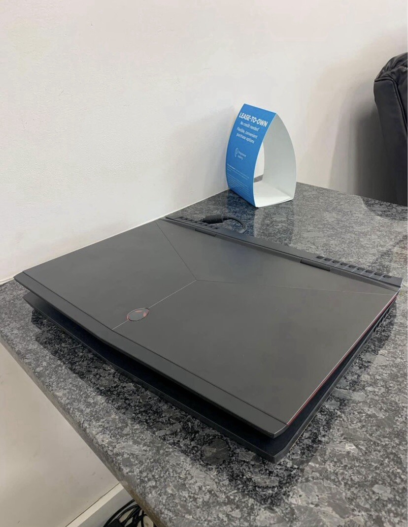 Alienware 17 R5 Gaming Notebook