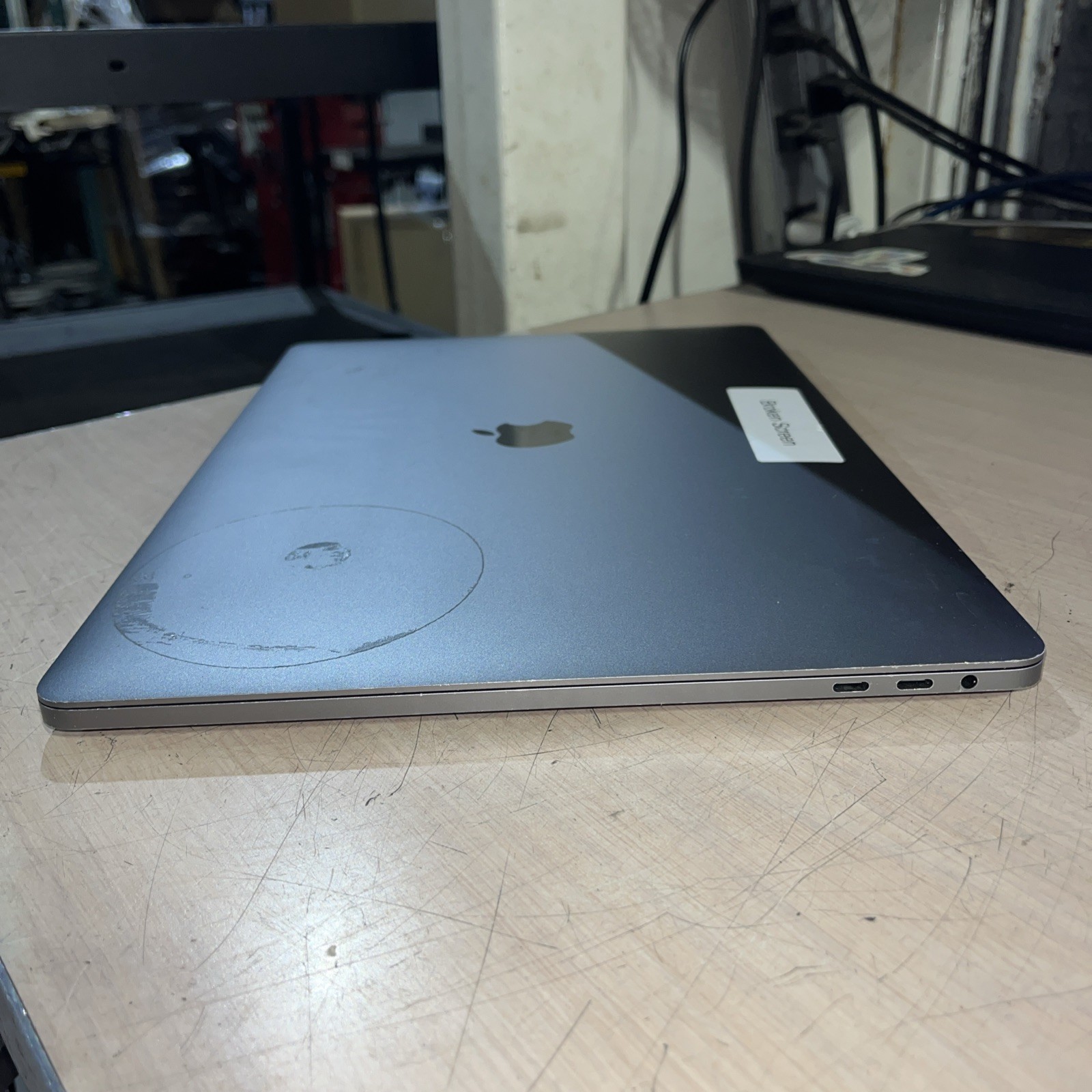 APPLE MACBOOK PRO 15″ TOUCH/MID-2017 CORE I7-7700HQ 2.8GHZ 16GB RAM 256SSD