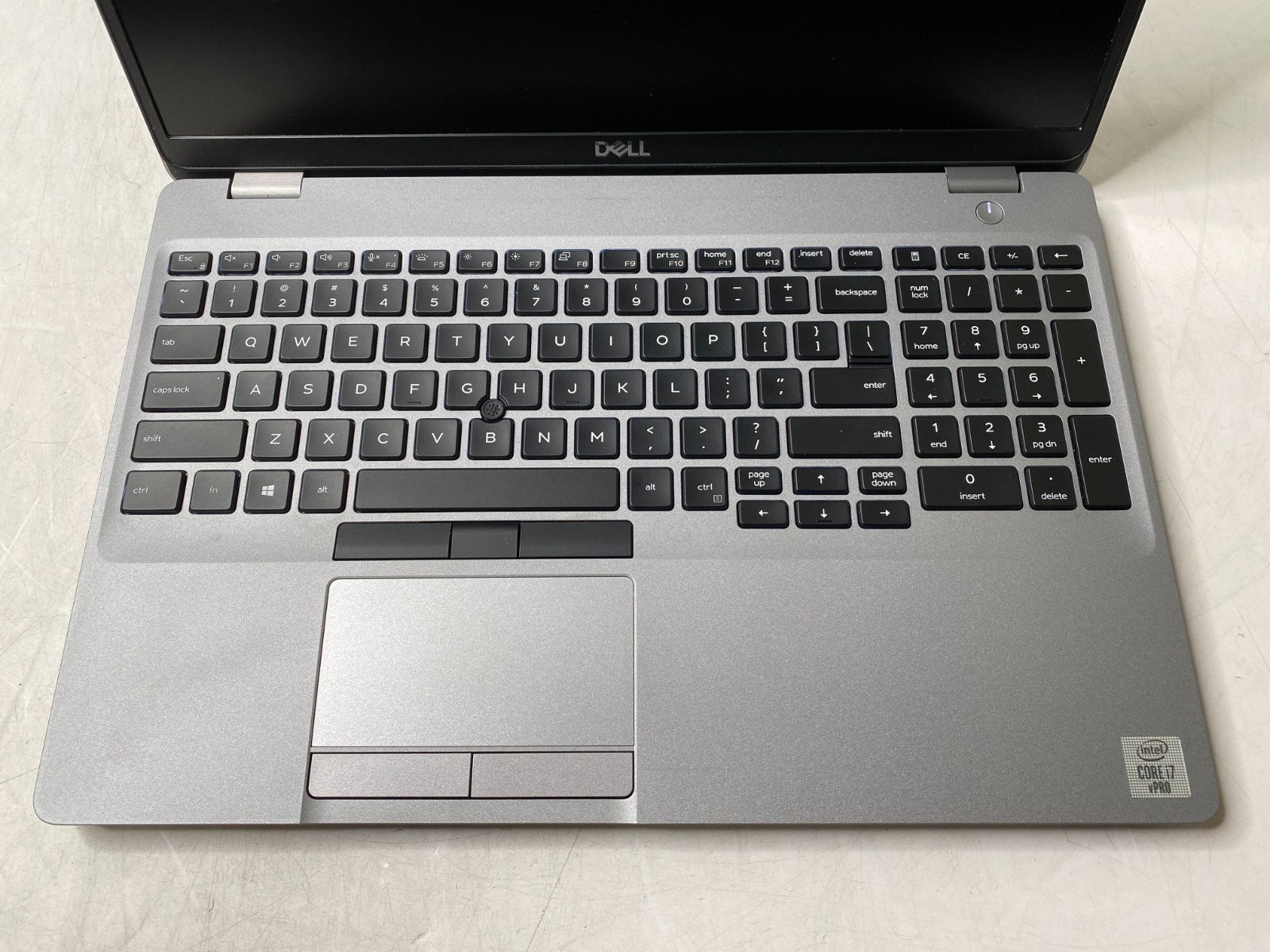 Dell Latitude 5511 15.6″ i7 16GB DDR4 256GB SSD MX250 Win11H- Chipped Bottom