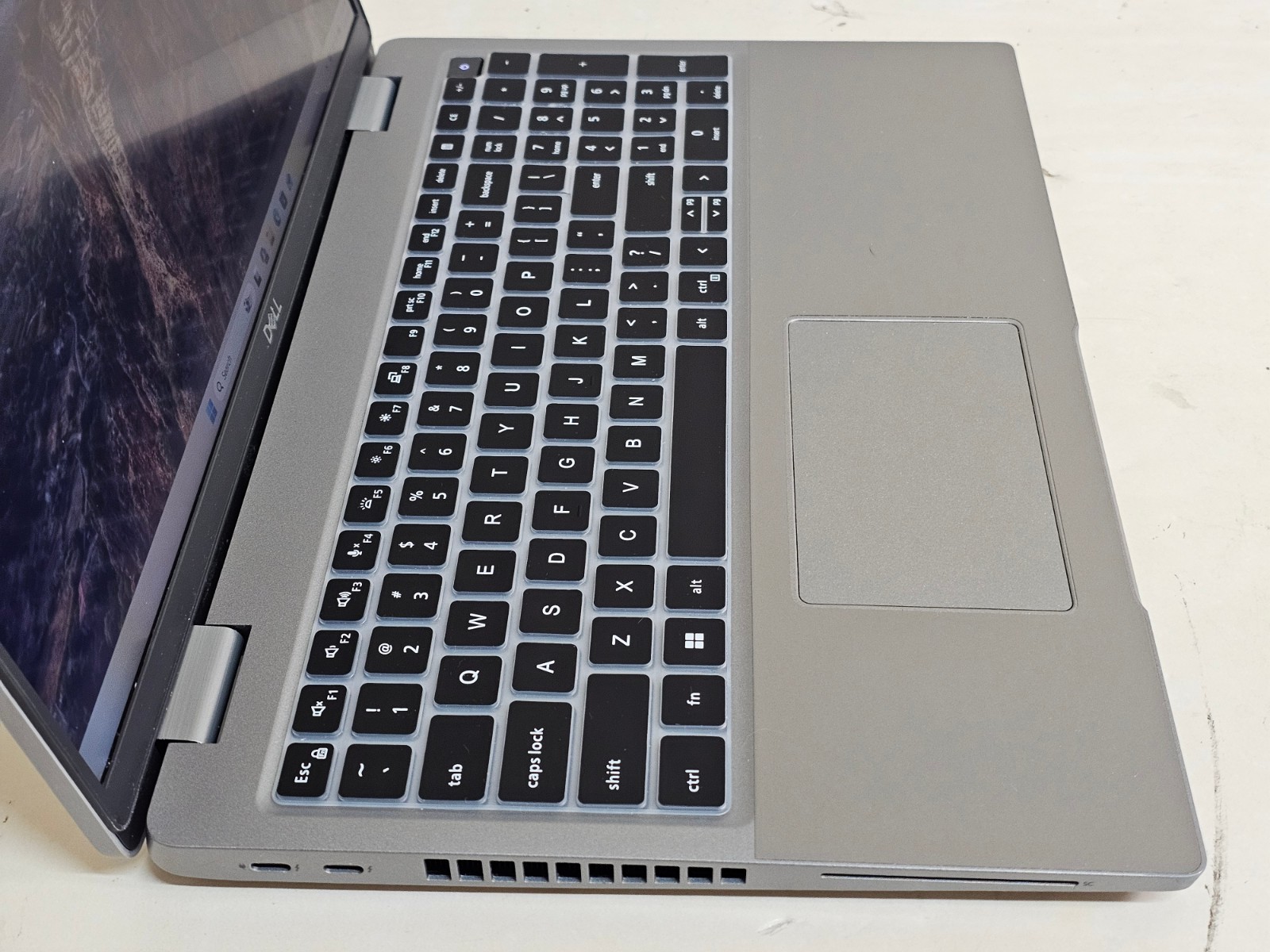 Dell Latitude 5520 Laptop – 2.6 GHz i5-1145G7 16GB 512GB 15.6″ Touchscreen SP34