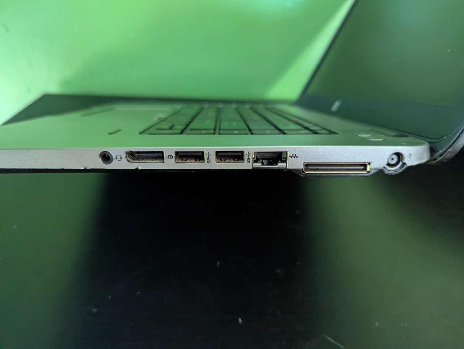 HP EliteBook 850 G2 With Dock And Charger- i5-5200u, 12GB RAM, 240GB SSD, 15.6″