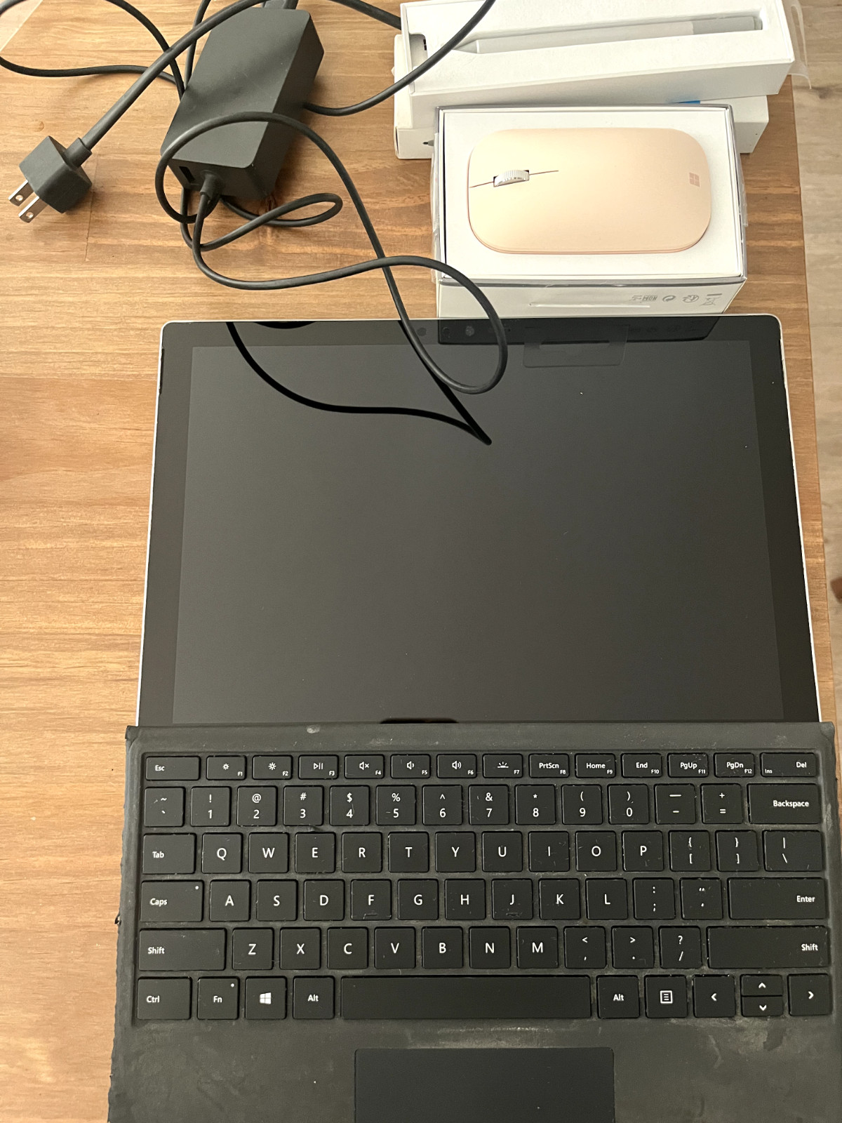 Microsoft Surface Pro 5 (i5/8GB/128GB) + Keyboard, Pen, Mouse & Charger