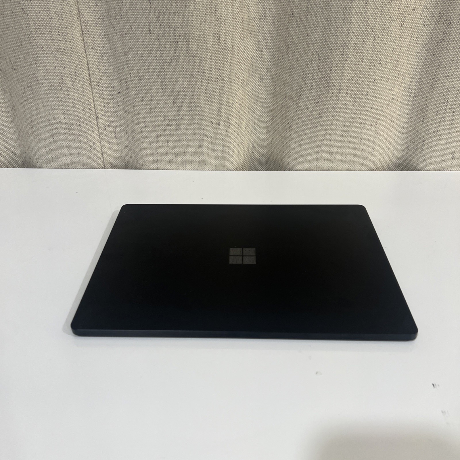 Surface Laptop 4 13.5″ i7/32GB/1TB – Charger Included – Good For: School/Work