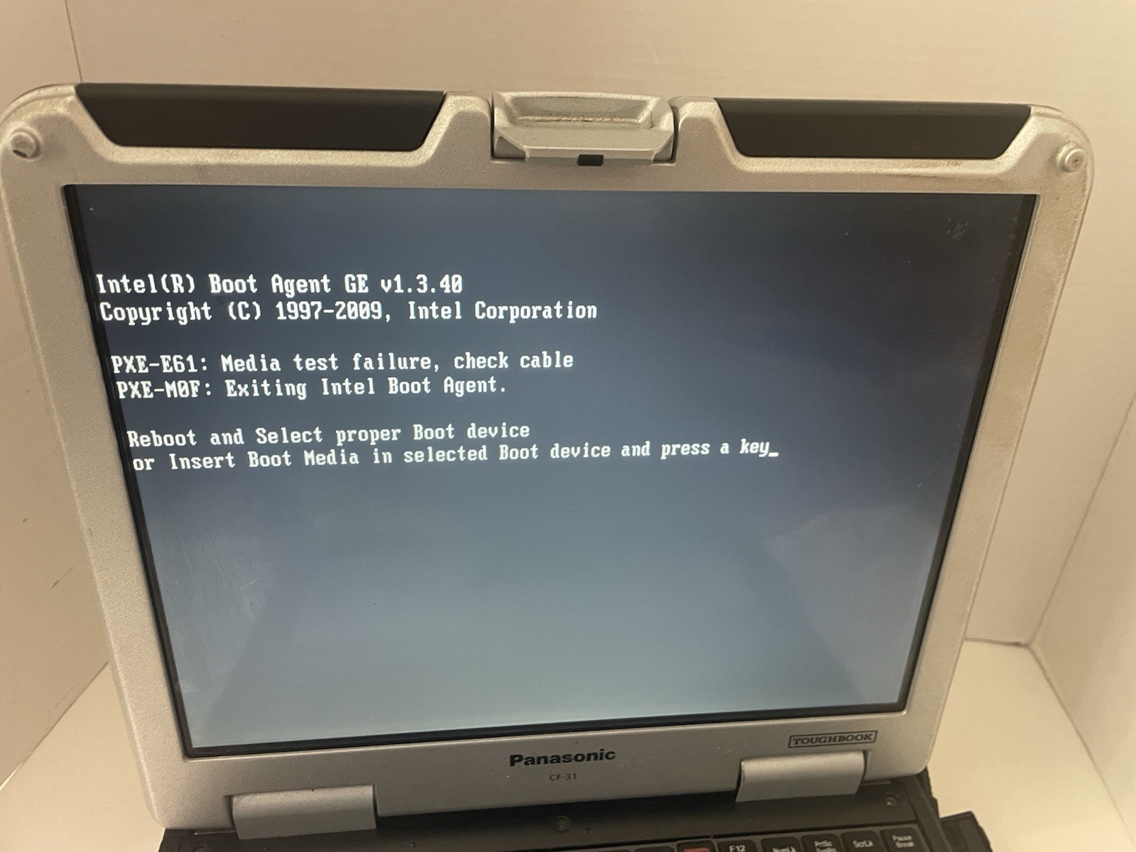 Lot 2 Panasonic CF-31 Core i3-2310M 2.10GHz 4GB RAM – No HHD – With Battery