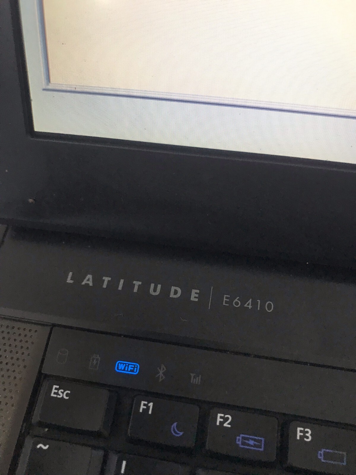 DELL Latitude E6410 Laptop Intel Core i5 M520  2.40 GHz 2GB RAM 160GB HDD