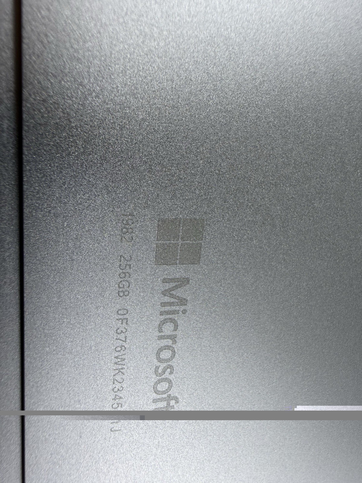 Microsoft Surface Pro 8 (1982) i5-1145G7 – 16GB RAM – 256GB 120Hz – Win 11 Pro