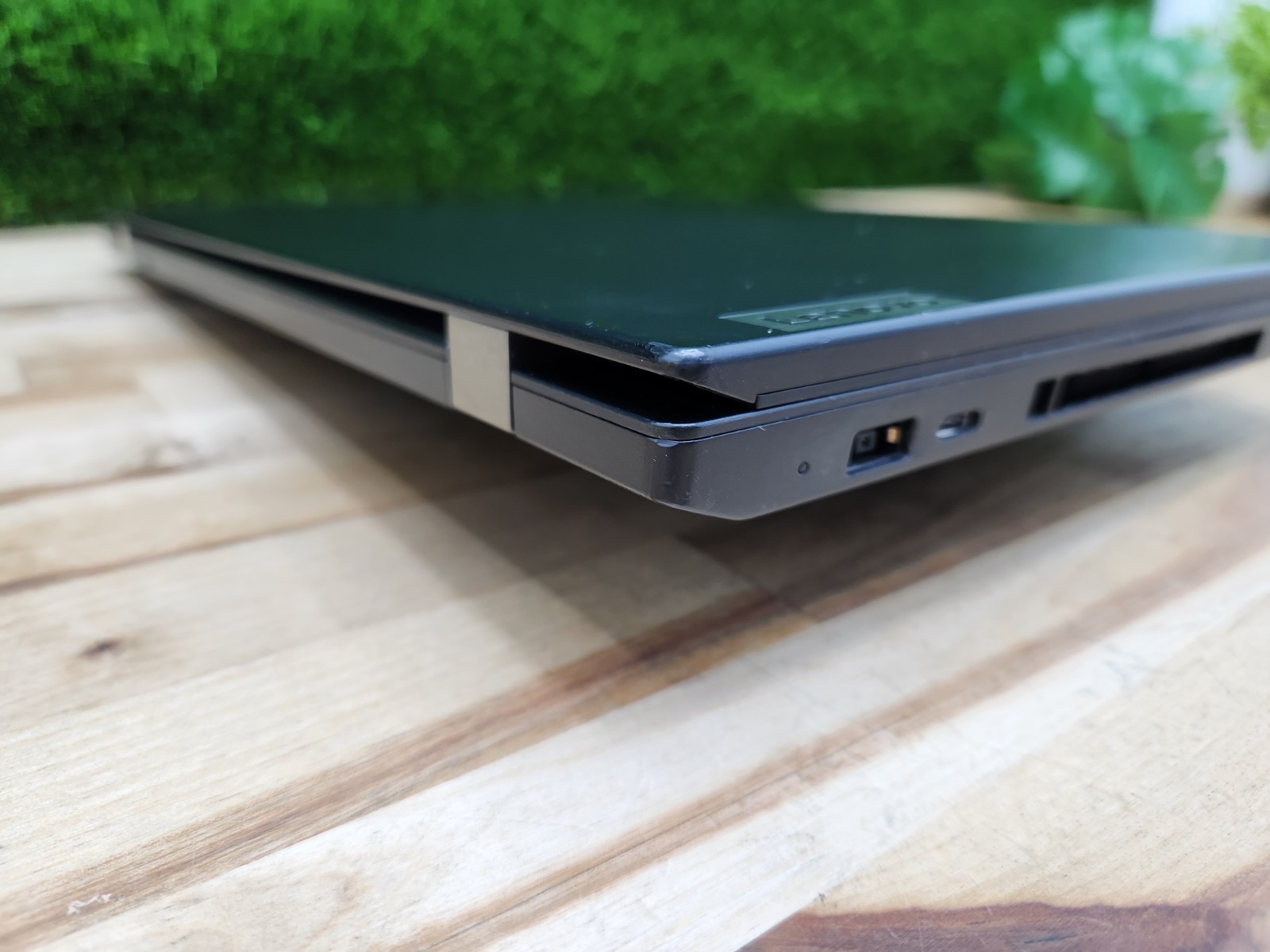 Lenovo ThinkPad P15V Gen 1 15.6″ FHD i7-10875H 2.30GHz 32GB RAM Windows 11 Pro ~