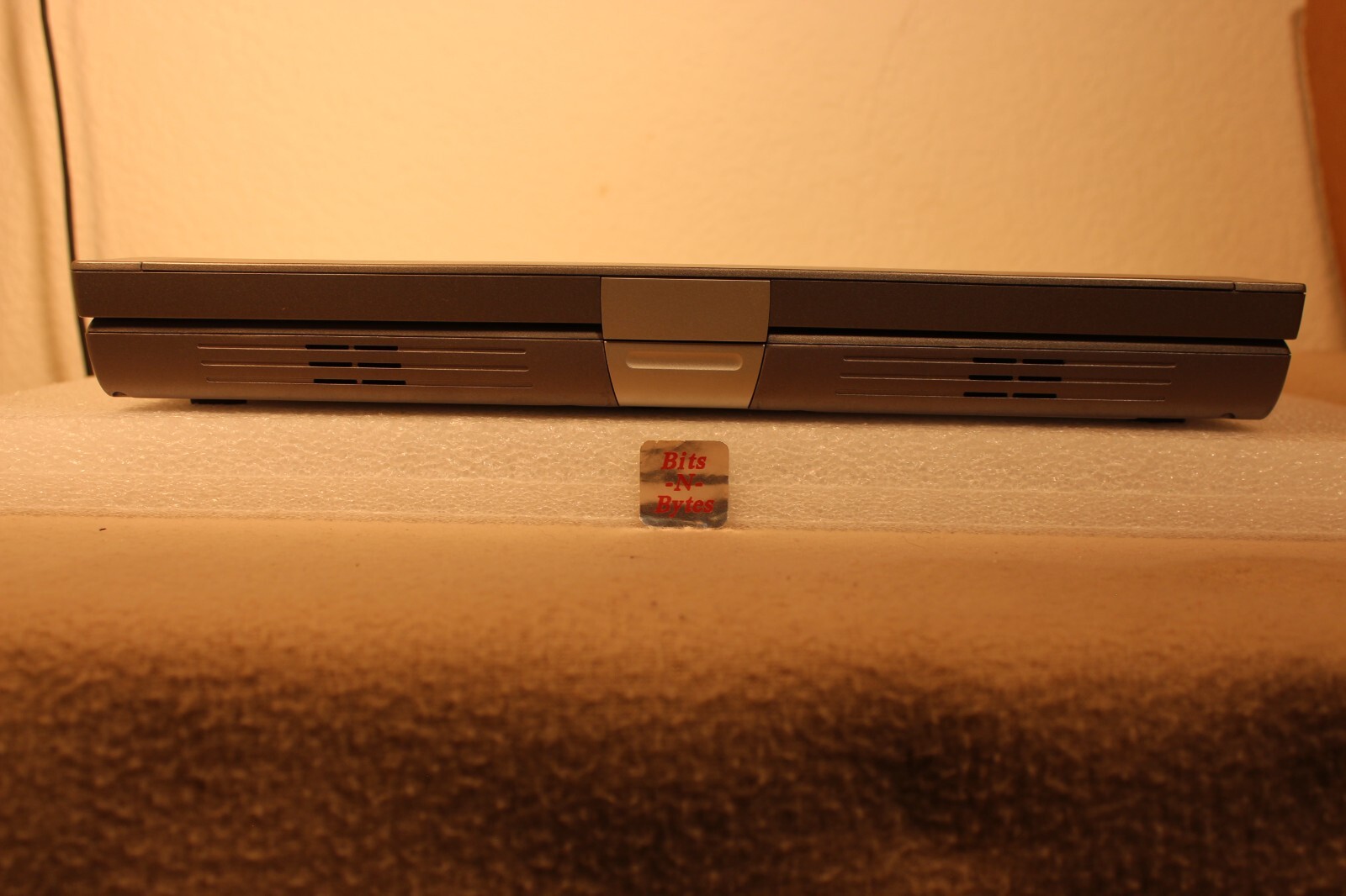 Dell D810 (1.86GHz/2.0GB/60GB/CDRW-DVD) WXGA Windows XP PRO, SERIAL Port