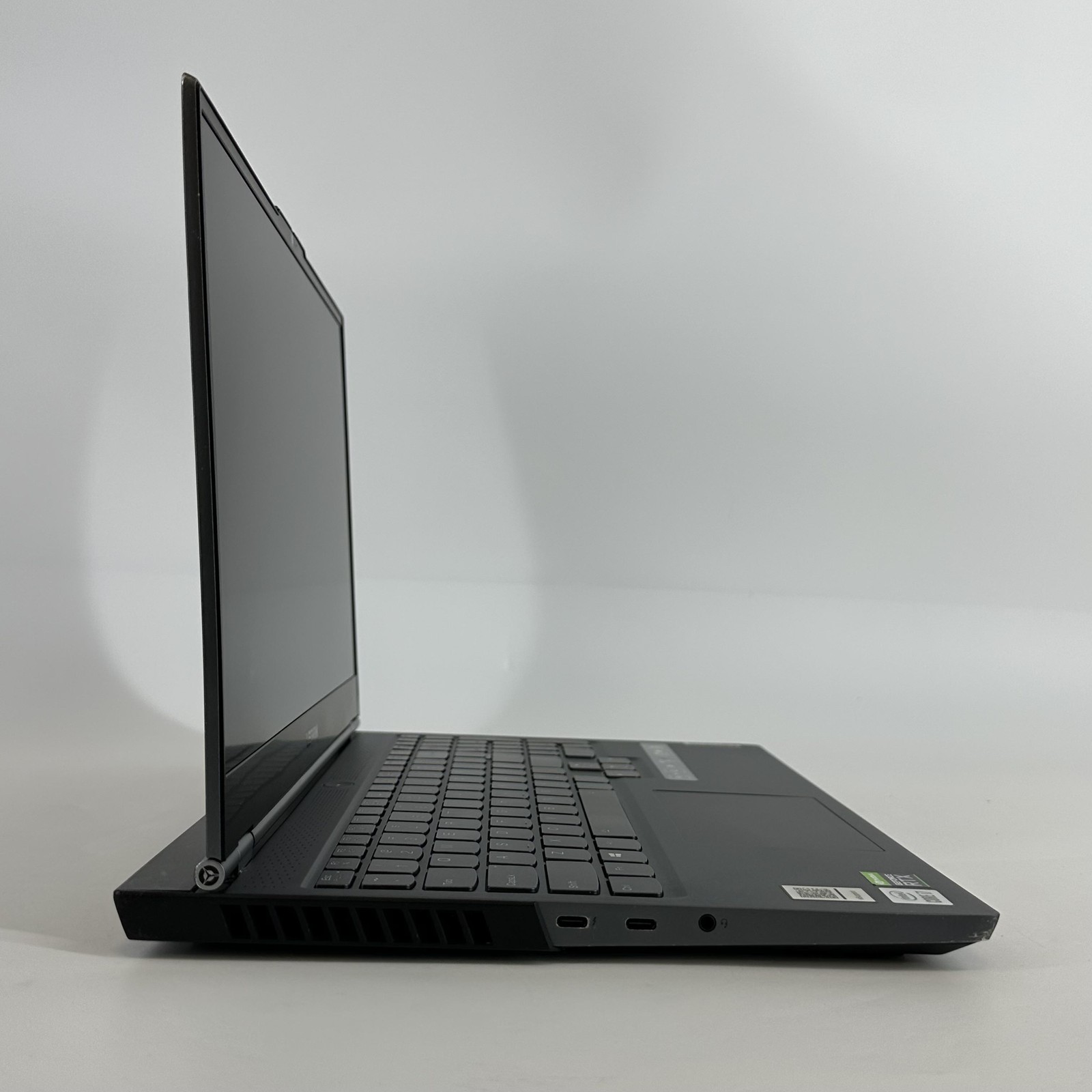 Lenovo Legion 7i 15.6 240Hz FHD i7-10750H 2.60GHz 32GB 2TB RTX 2070 Super Max-Q