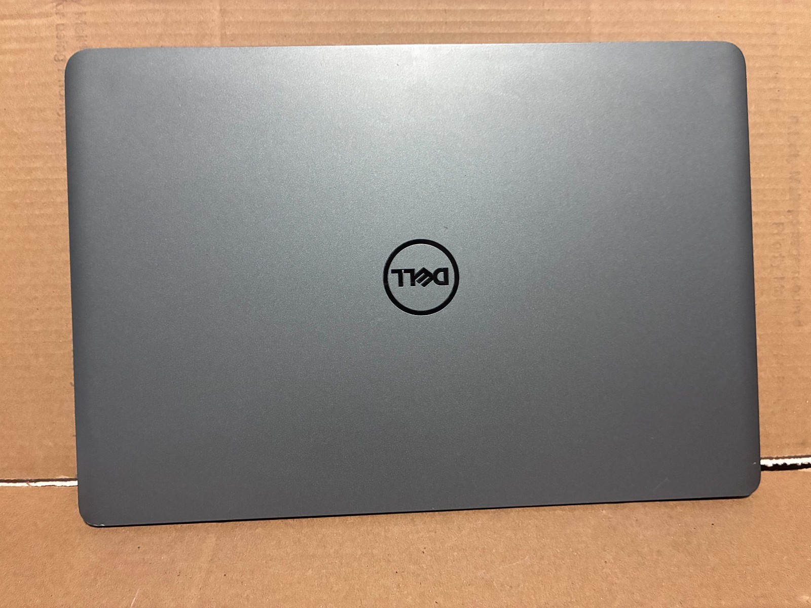 *As-Is* DELL VOSTRO P77F INTEL CORE I7 8565U *NO SSD* *NO RAM*