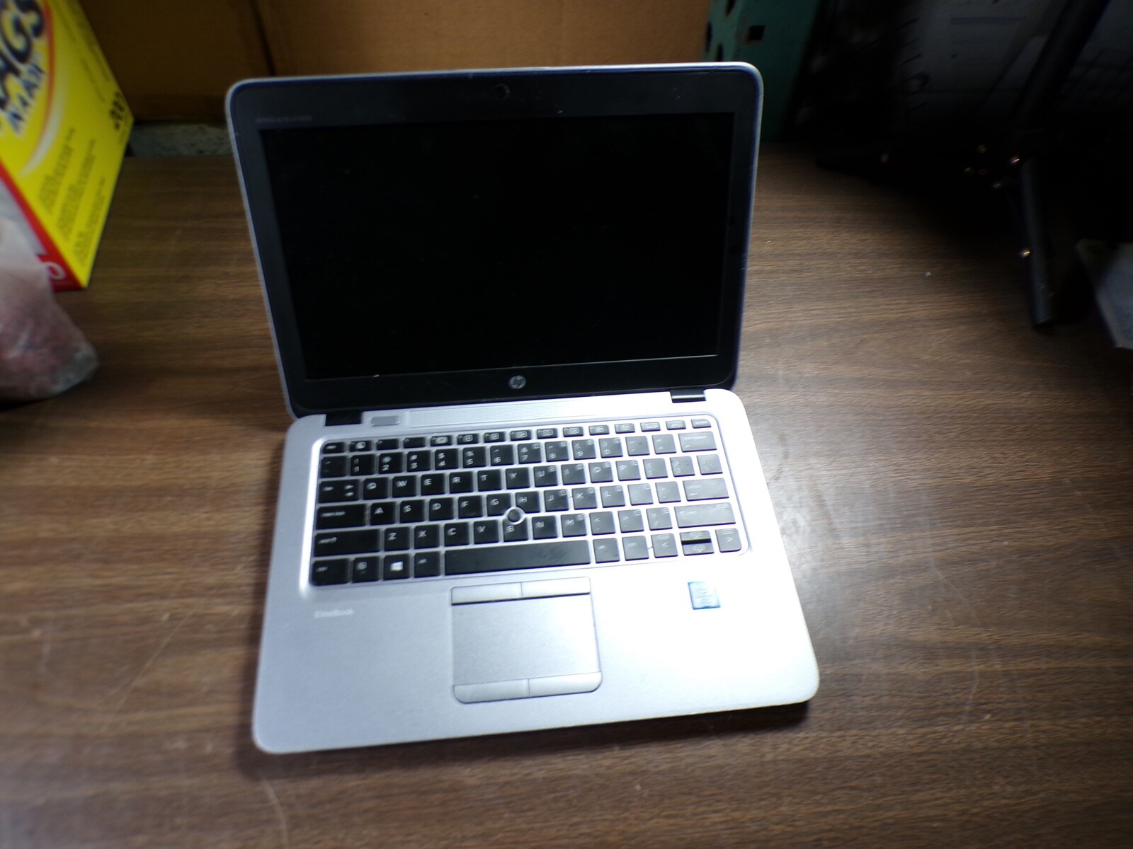 HP ELITEBOOK 820 G4 INTEL CORE i5-7300U 2.60GHZ 16GB RAM **BIOS L0CKED **NO HD/