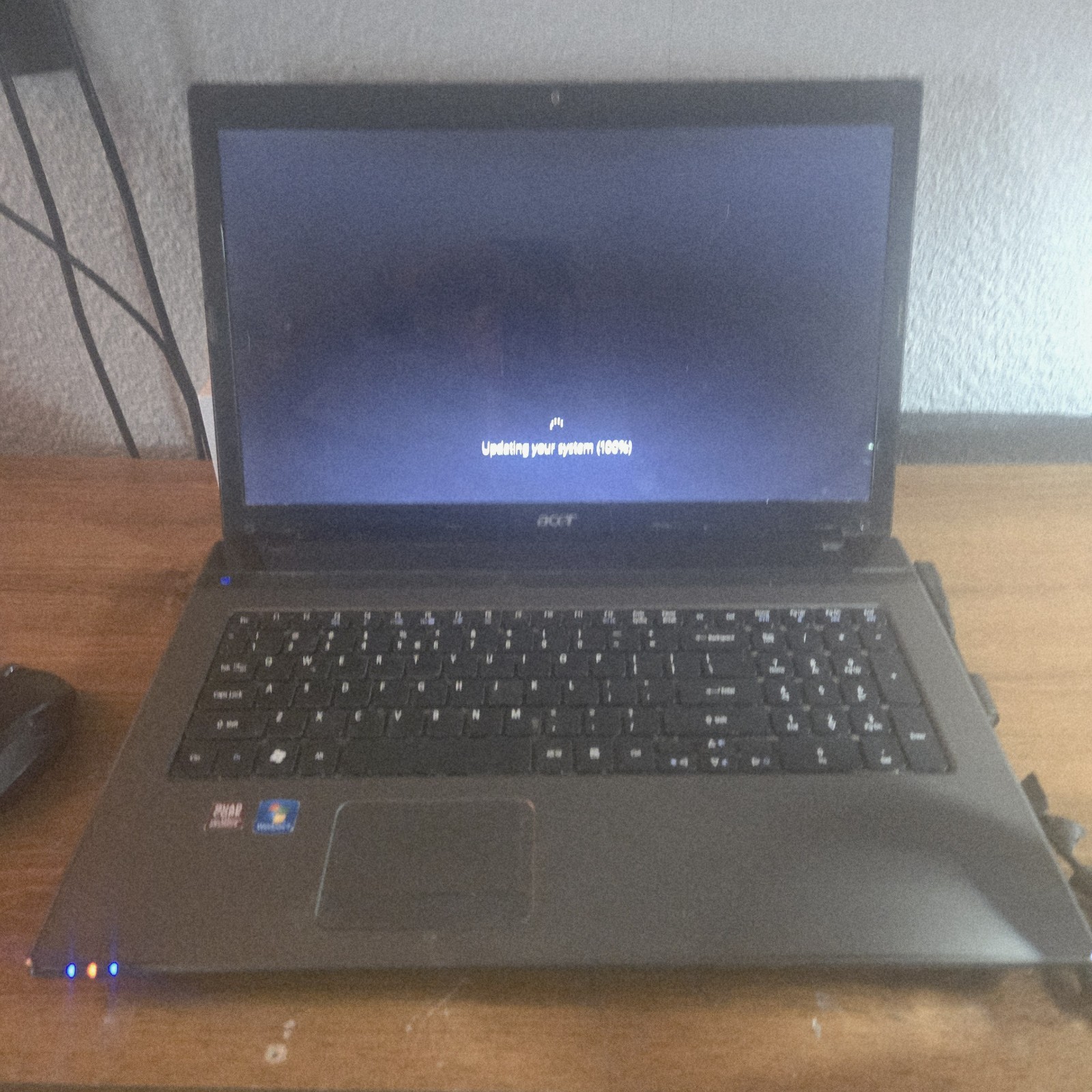 Acer Aspire With AMD Radeon Quad-core Graphics 8 Gigabytes Of RAM 320 GB HDD