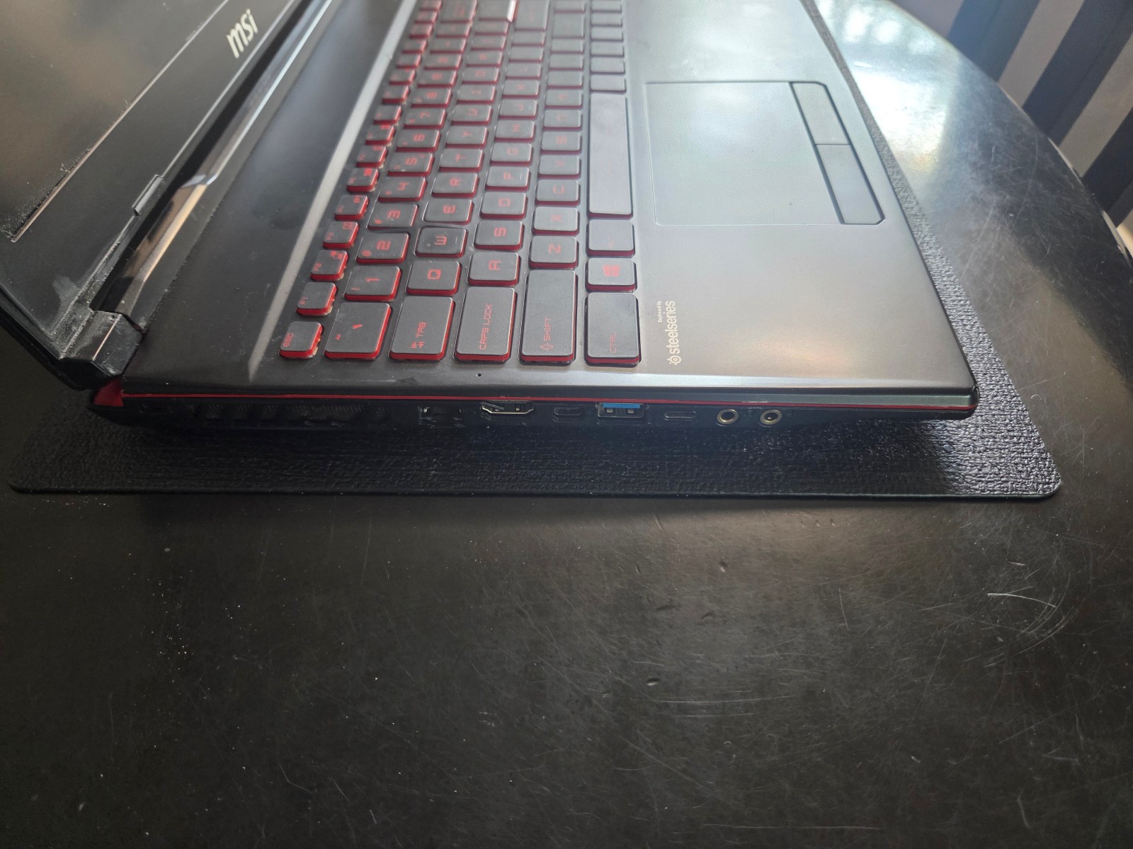 MSI GL63 8RD-210, i7-8750H, 8 GB, Win11 Pro, 256GB SSD+1TB, nVIDIA GTX 1050Ti