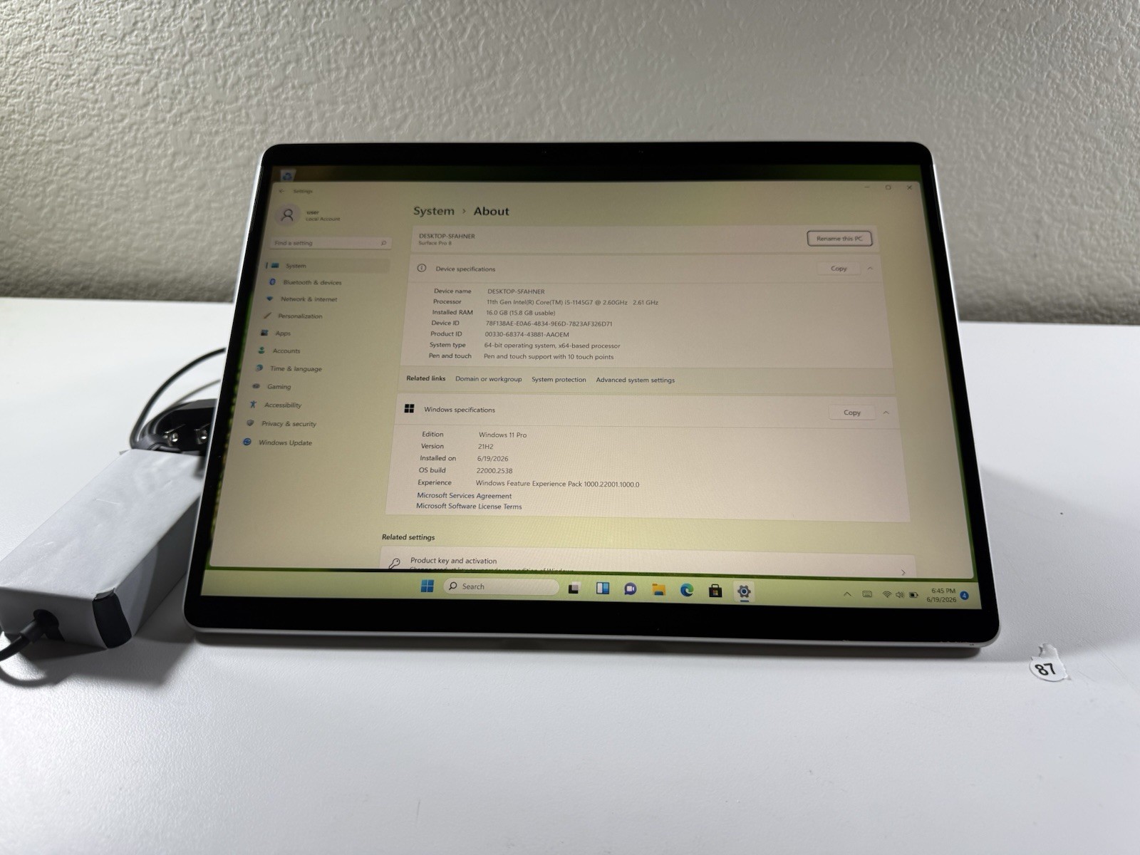 Microsoft Surface Pro 8 (1982) i5-1145G7 – 16GB RAM – 256GB 120Hz – Win 11 Pro