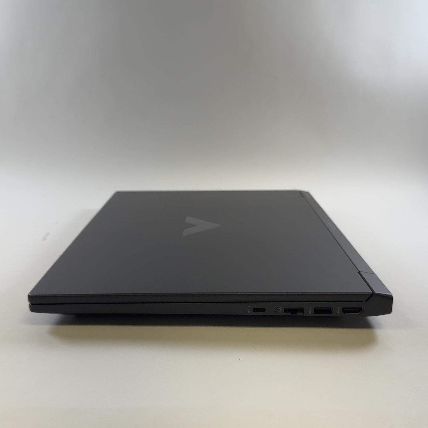 HP Victus 15-FB1013DX 15.6″ Ryzen 5 7535HS 3.3 GHz 8GB RAM 500GB SSD RTX 2050