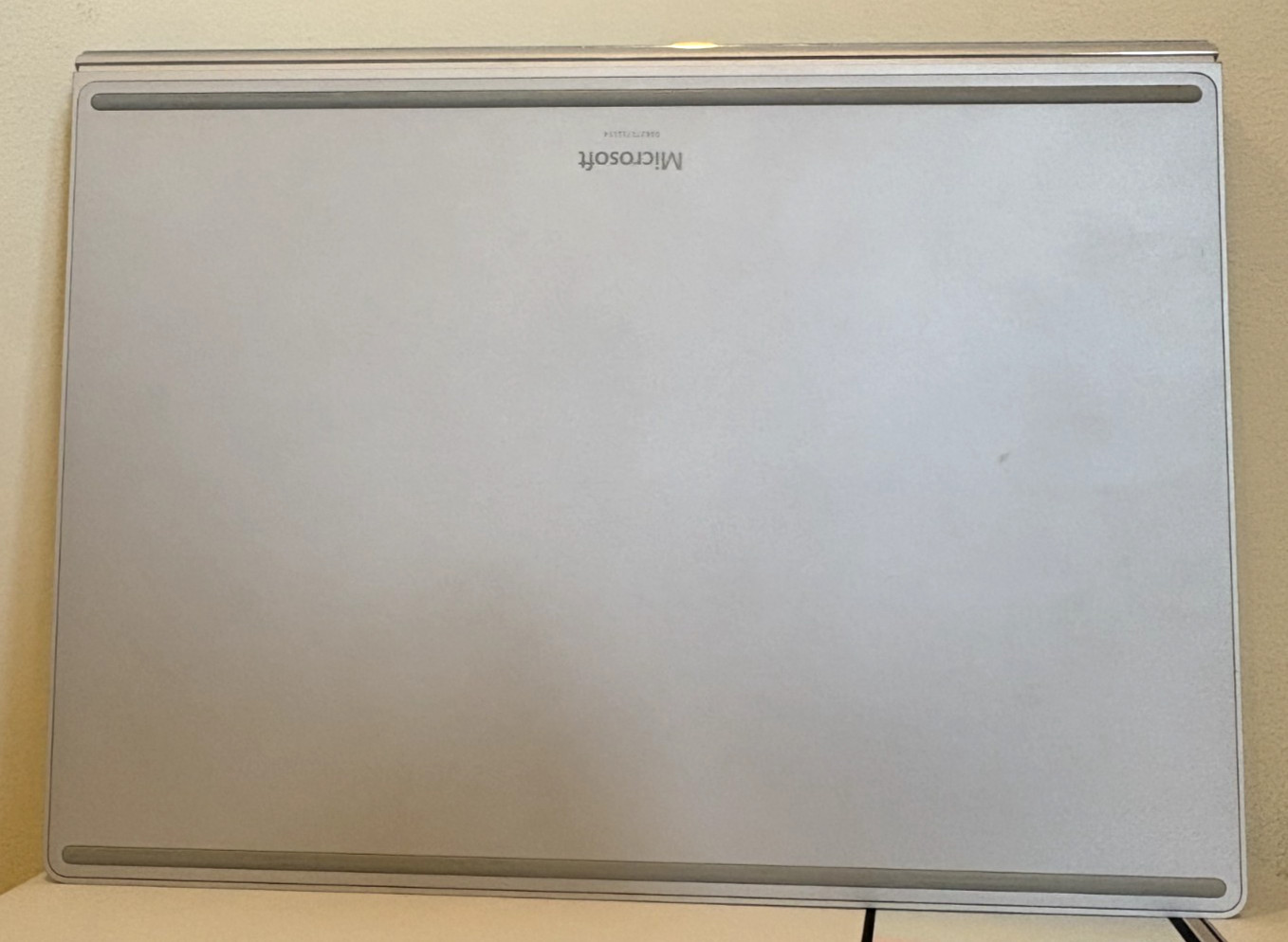 Microsoft Surface Book 3 13.5″ Touchscreen w/ Surface Pen (Intel i7, 256GB SSD)