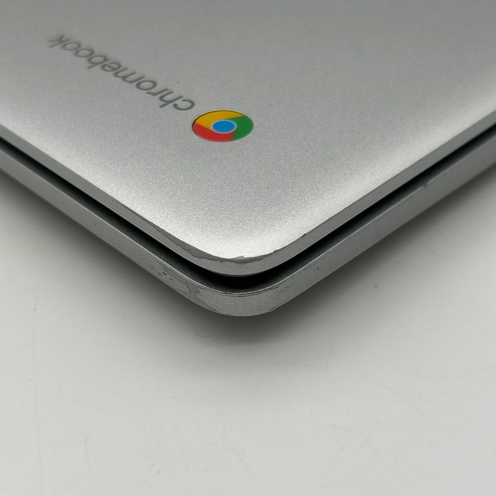 HP Chromebook 15a-nb0013dx – 15.6″ Intel N200 3.2 GHz, 8GB RAM, 64GB w/ Charger